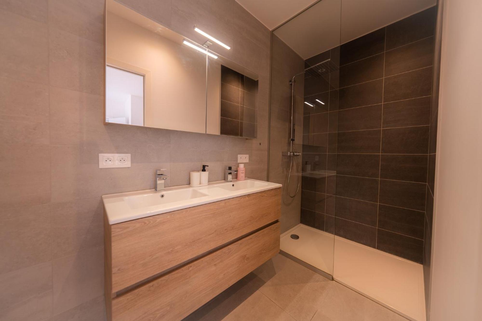 Appartement Cosy Pres De Tout ! Mons Luaran gambar